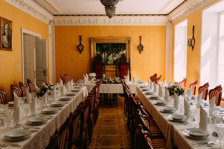 wnętrze pałacu Lasotów - elegancka sala weselna Mazowieckie